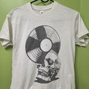 Graphic Skull and Vinyl Cream T-Shirt